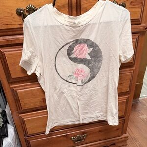 Women’s Cream Graphic Yin Yang Rose Tee